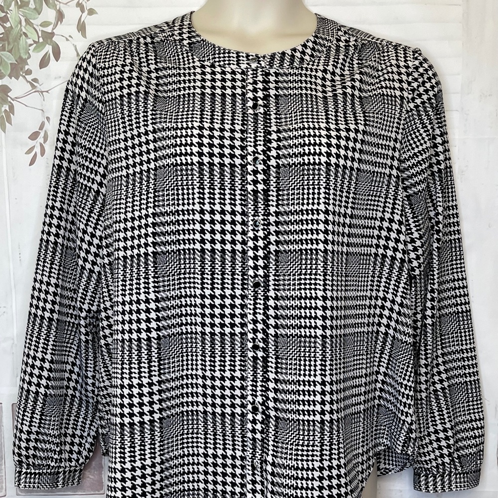 212 Colletion Womens Black White Houndstooth Button Up Career Top Blouse Sz. XL